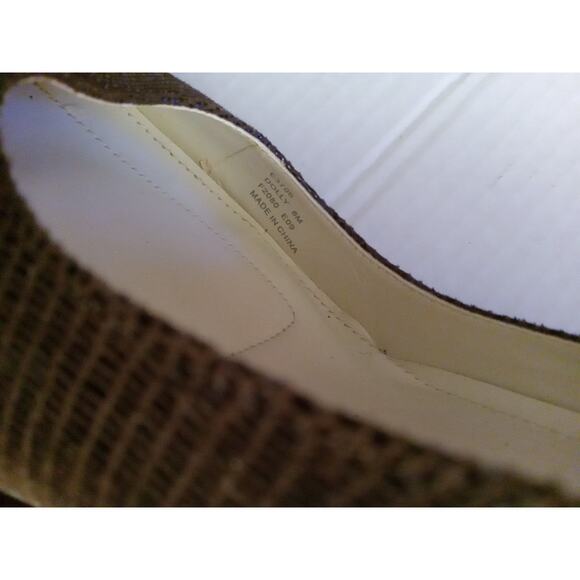 Calvin Klein Women' s Size 8 Heeled Pumps Office Classic Pointed Toe Brown - Picture 9 of 10